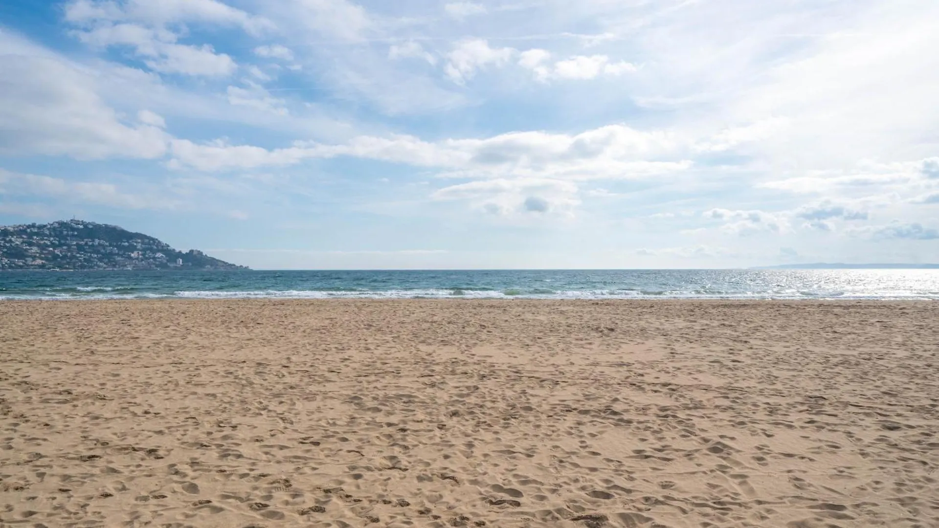 Welhomy Magnifique Appartement Santa Margarida Roses Estany 0*,  إسبانيا